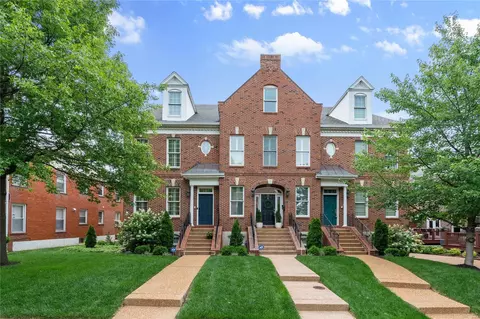 9 Brighton Way, Saint Louis, MO 63105