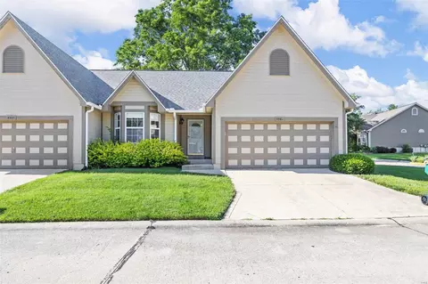 5582 Westerfield Pkwy #1B, Weldon Spring, MO 63304