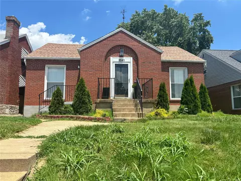 1541 Mclaran Ave, Saint Louis, MO 63147