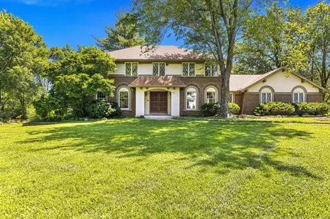 144 Highgrove Ln, Chesterfield, MO 63005