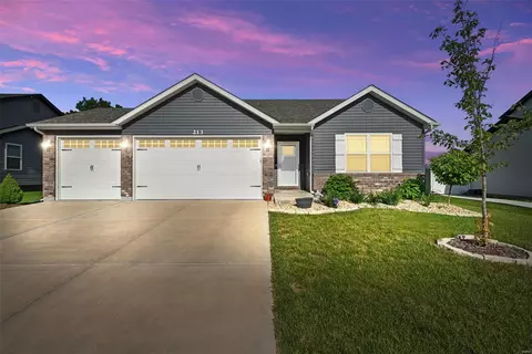 213 Huntleigh Pkwy, Wentzville, MO 63385