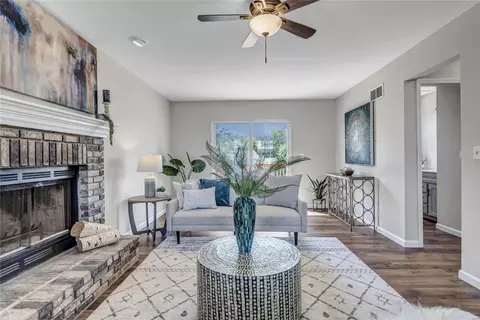 Living - 16 Red Cedar Parc Ct, O'fallon, MO 63368 photo 3 of 4