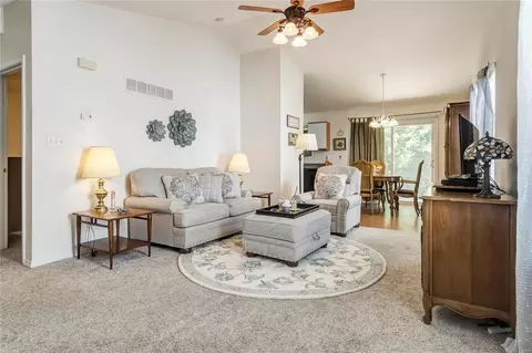 253 Tyndale Dr, O'fallon, MO 63366 photo 3