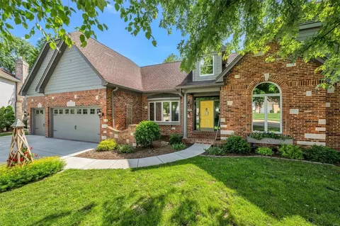 5303 Hagemann Crossing Dr, Saint Louis, MO 63129