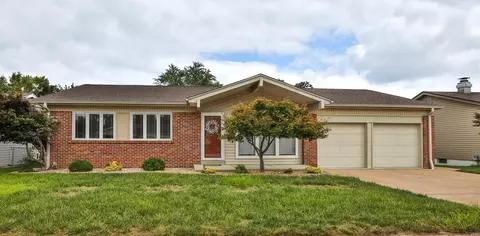 2415 Whitshire Dr, Saint Louis, MO 63129