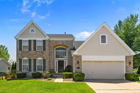 1804 Loehr Estates Ct, Ballwin, MO 63021