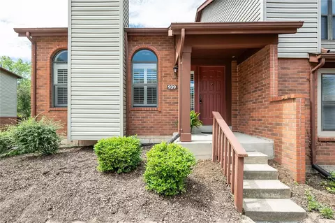 939 Quail Meadows Ct #A, Chesterfield, MO 63017