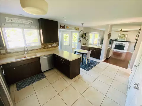 1209 Saddlemaker Dr, Saint Charles, MO 63304 photo 17