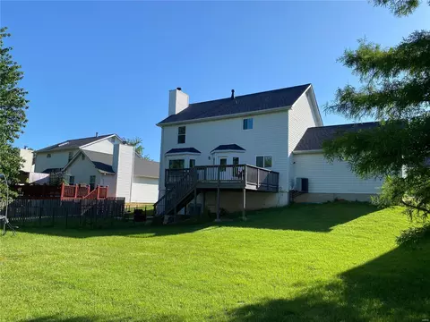 1209 Saddlemaker Dr, Saint Charles, MO 63304 photo 2