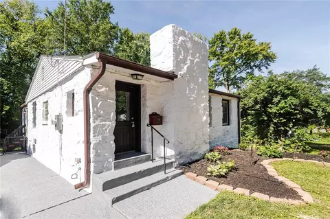 9388 Golden Gate Rd, Saint Louis, MO 63144