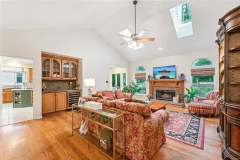 433 Arbor Meadow Ct, Ballwin, MO 63021 photo 3
