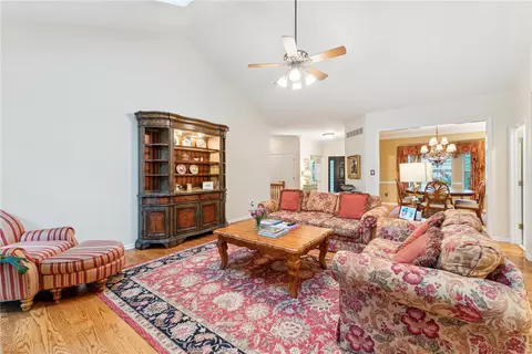 433 Arbor Meadow Ct, Ballwin, MO 63021 photo 5