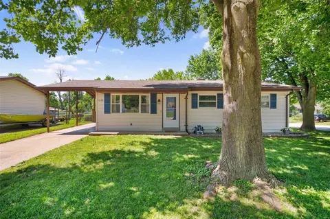 1209 Christine Dr, Saint Charles, MO 63303