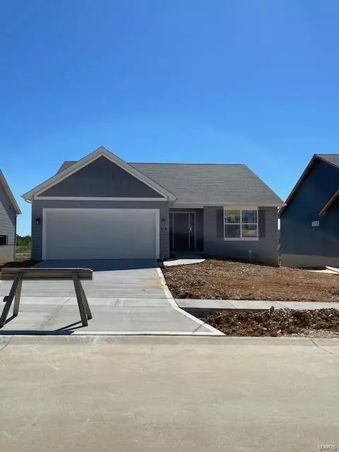 355 Valley Bluff Dr, Wentzville, MO 63385