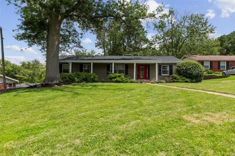450 Wildwood Pkwy, Ballwin, MO 63011