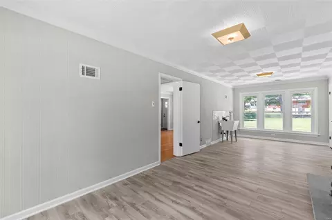 Living - 231 Wooster Dr, Ferguson, MO 63135 photo 9 of 10