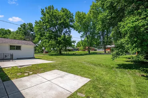 Exterior - 231 Wooster Dr, Ferguson, MO 63135 photo 5 of 7