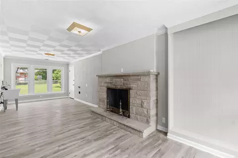 Living - 231 Wooster Dr, Ferguson, MO 63135 photo 8 of 10
