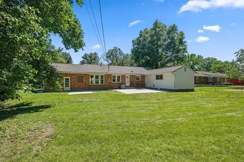 Exterior - 231 Wooster Dr, Ferguson, MO 63135 photo 4 of 7
