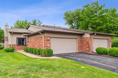 11631 Heather Dale Dr, Saint Louis, MO 63146