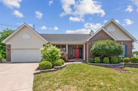 207 Falcon Hill Dr, O'fallon, MO 63368
