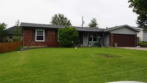 722 Danny Ln, O'fallon, MO 63366 photo 2