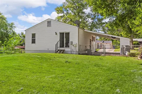 Exterior - 403 Wild Winds Dr, O'fallon, MO 63368 photo 2 of 5