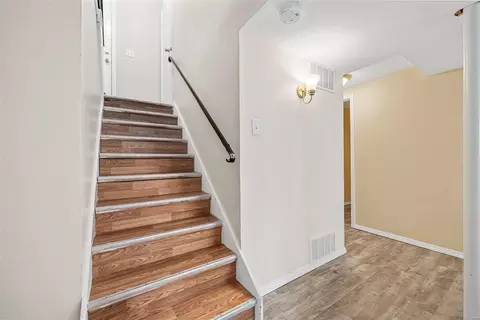 Entry Way - 403 Wild Winds Dr, O'fallon, MO 63368 photo 3 of 3
