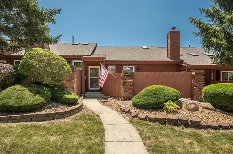 2052 Bayonne Dr, Saint Charles, MO 63303