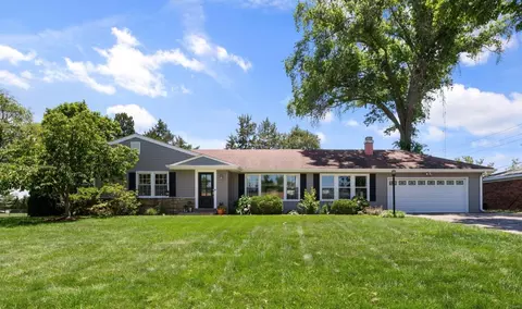 9216 Eddie And Park Rd, Saint Louis, MO 63126