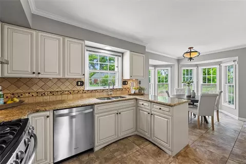 Kitchen - 311 Bristol Ct, Ballwin, MO 63011 photo 1 of 7