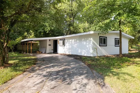 50 Taney Dr, Florissant, MO 63033