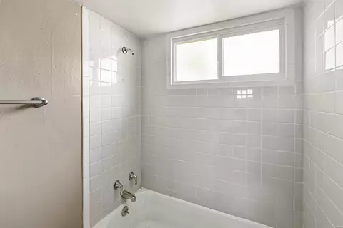 8471 January Ave, Berkeley, MO 63134 photo 10