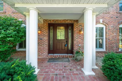 Exterior - 604 Log Hill Ct, Ballwin, MO 63011 photo 2 of 5
