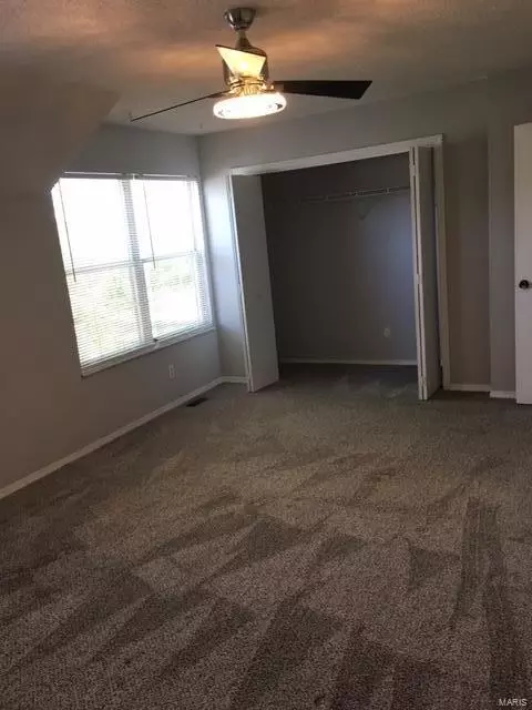 Bedroom - 1011 Pocono Trl, Ballwin, MO 63021 photo 2 of 2