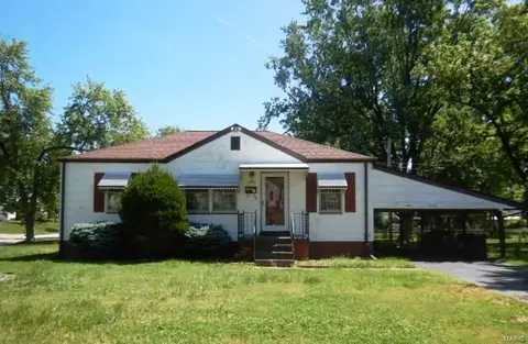 3600 Saint Bridget Ln, Saint Ann, MO 63074