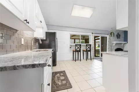 Kitchen - 823 Garonne Dr, Manchester, MO 63021 photo 1 of 2