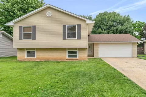 412 Sutters Mill Rd, Saint Peters, MO 63376