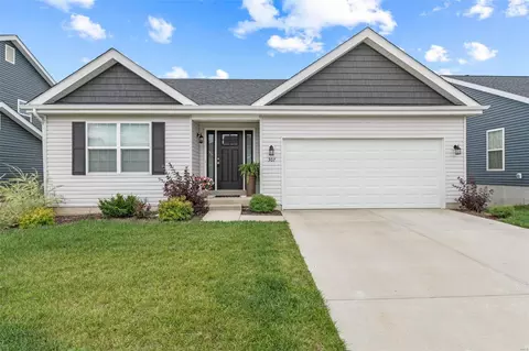 307 Dropseed Dr, Wentzville, MO 63385