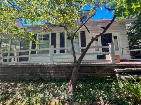 7632 Westmoreland Ave, Saint Louis, MO 63105