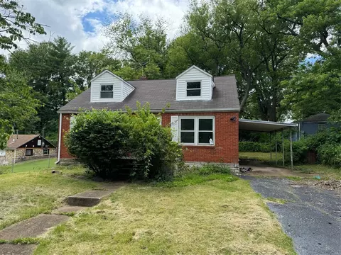 10173 Bon Oak Dr, Saint Louis, MO 63136