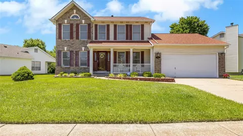 988 Keeneland Rd, Florissant, MO 63034