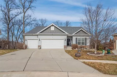 12 Winded Way Ct, Wentzville, MO 63385