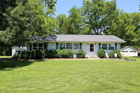 1150 4th St, Portage Des Sioux, MO 63373