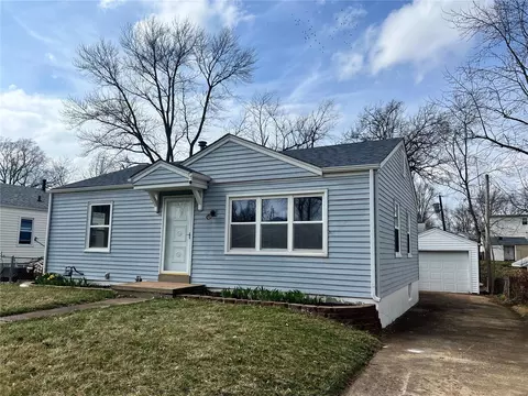 3257 Lynros Dr, Saint Ann, MO 63074