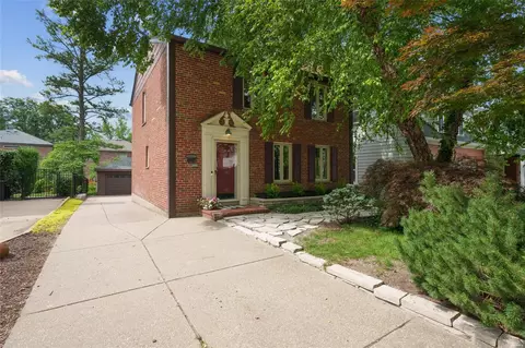 9124 Lawn Ave, Saint Louis, MO 63144