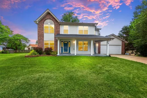 16 Verden Ct, Saint Charles, MO 63301