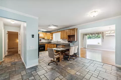 481 Melanie Meadows Ln, Ballwin, MO 63021 photo 4