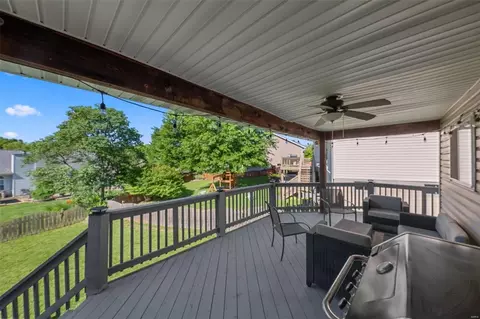 Exterior - 2647 Brook Meadow Ln, O'fallon, MO 63368 photo 6 of 11