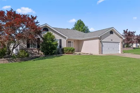 Exterior - 2647 Brook Meadow Ln, O'fallon, MO 63368 photo 3 of 11